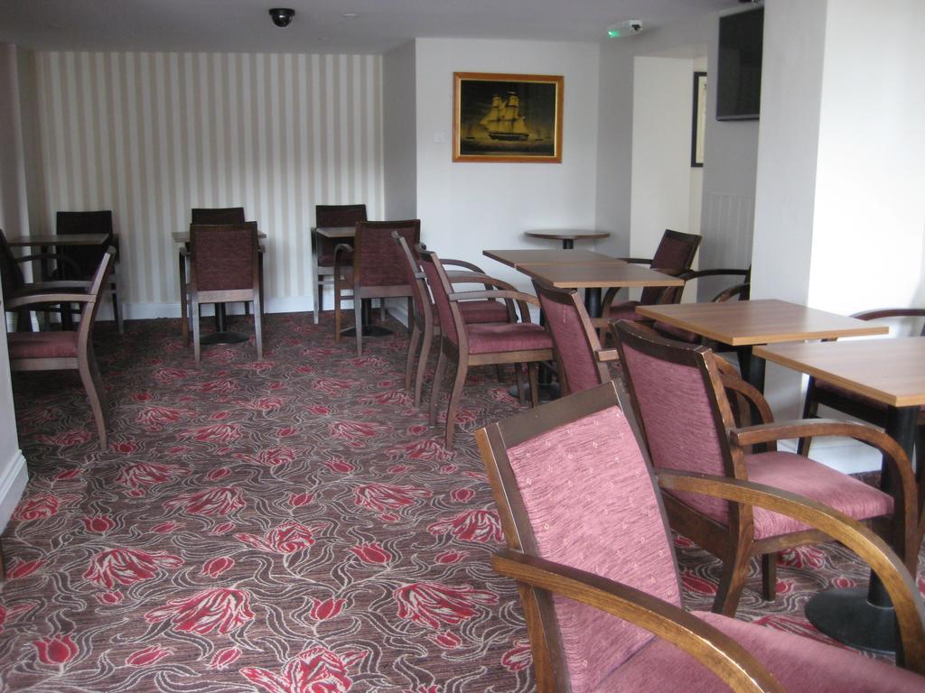 The Star And Garter Hotel 安德沃 外观 照片