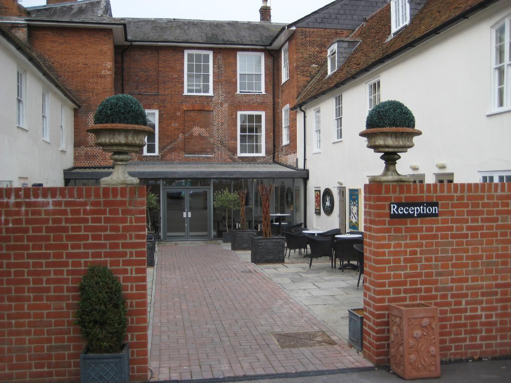 The Star And Garter Hotel 安德沃 外观 照片