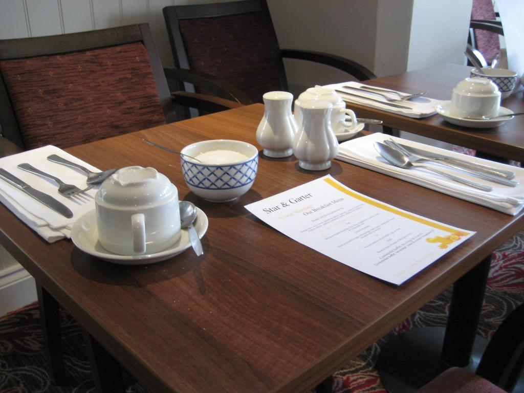 The Star And Garter Hotel 安德沃 外观 照片