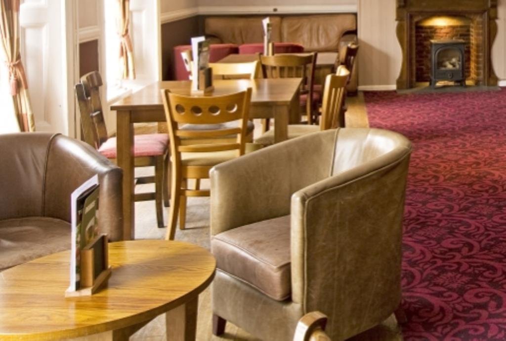 The Star And Garter Hotel 安德沃 外观 照片